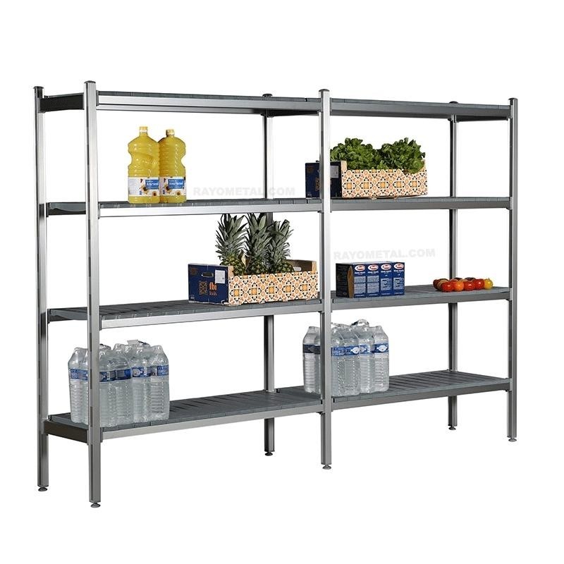 Rayonnage aluminium vue de 3/4 avec accessoires
